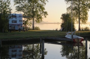 ardoer camping cnossen leekstermeer