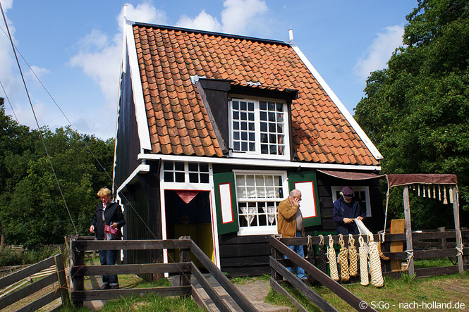 ein Fischerhäusschen im Openluchtmuseum ein Fischerhäusschen im Openluchtmuseum