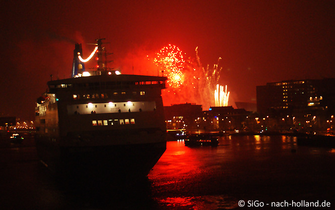 Feuerwerk in Amsterdam - Minicruise DFDS Seaways Feuerwerk in Amsterdam - Minicruise DFDS Seaways
