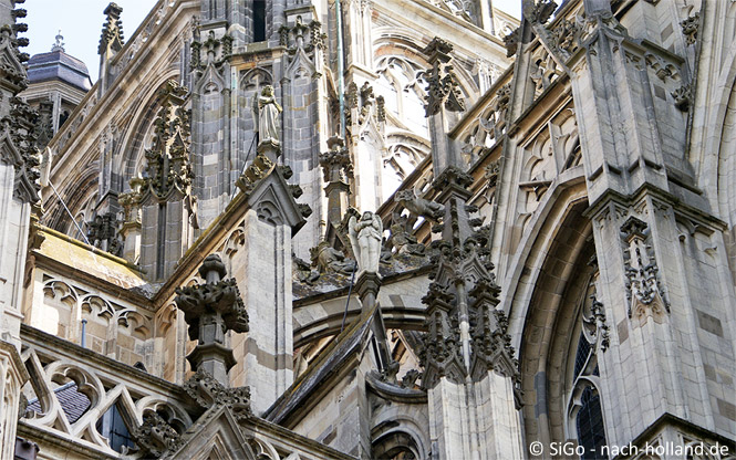 Der moderne Engel der Sint Jans Kathedrale in Den Bosch