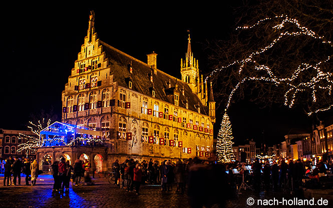 gouda bei kerzenlicht