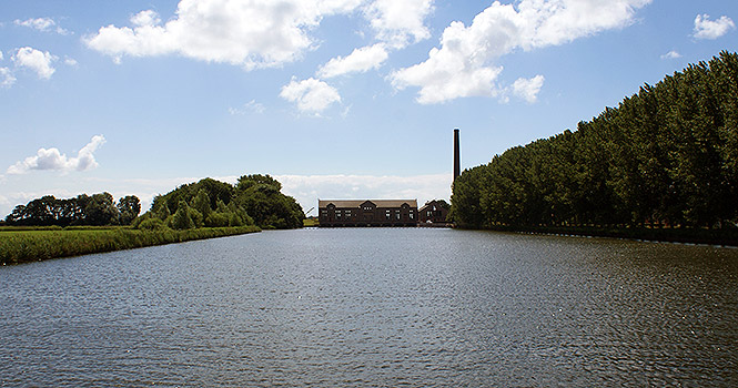 Das Woudagemaal in Lemmer aus der Ferne woudagemaal