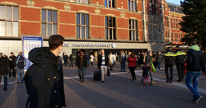 Ankunft in Amsterdam amsterdam bahnhof