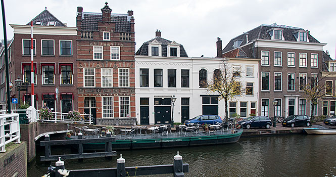 Auch ohne blauer Himmel ist Leiden eine Prachtstadt